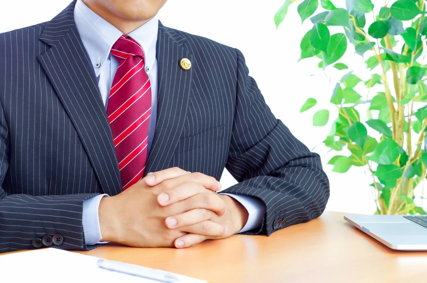 専門家ネットワークで連携するスタッフ